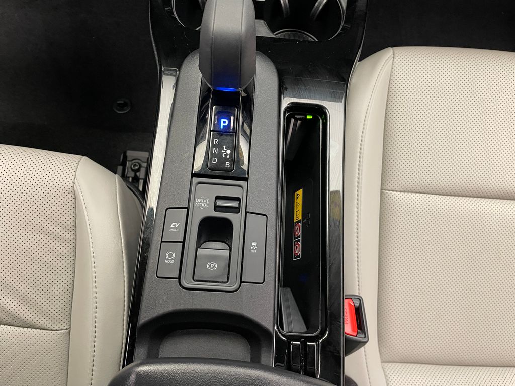 2023 Toyota Prius Limited 30