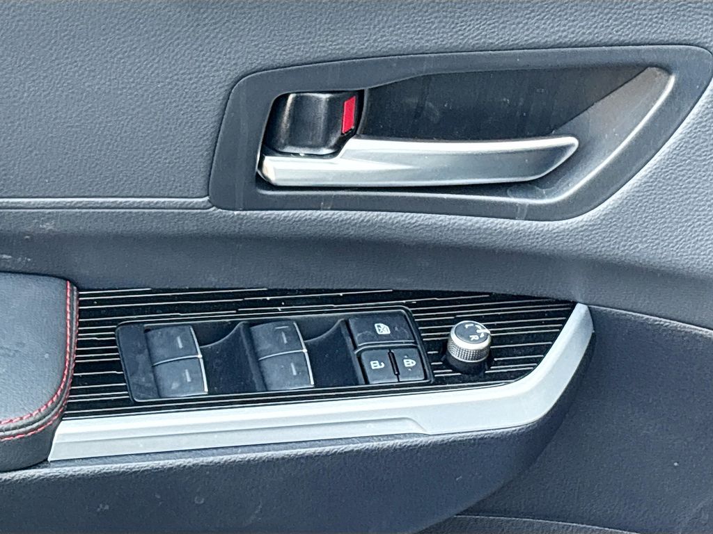 Thumbnail: 2026 Toyota Sienna - 24