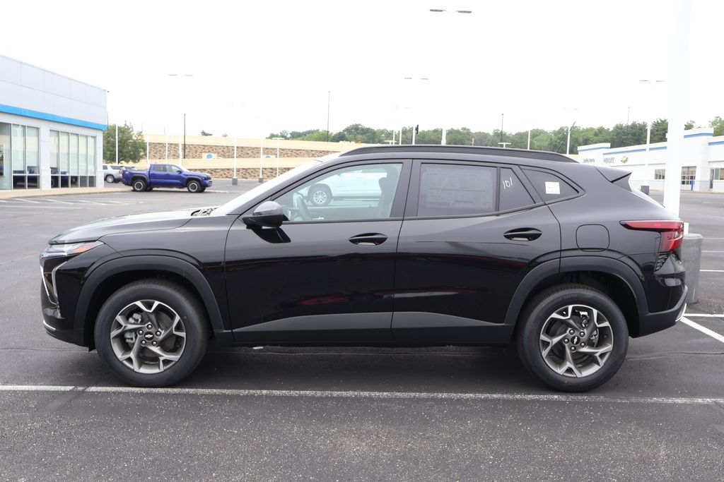 Thumbnail: 2025 Chevrolet Trax - 12