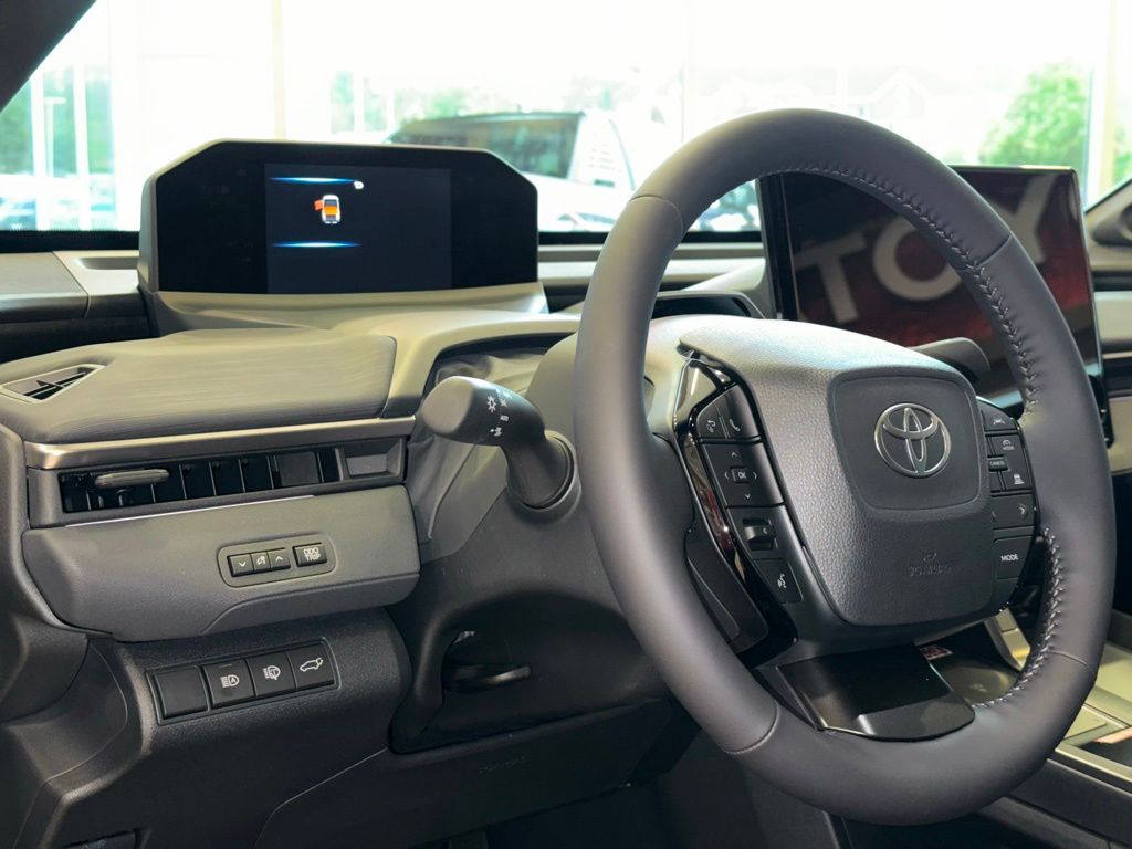 Thumbnail: 2026 Toyota C-HR - 17