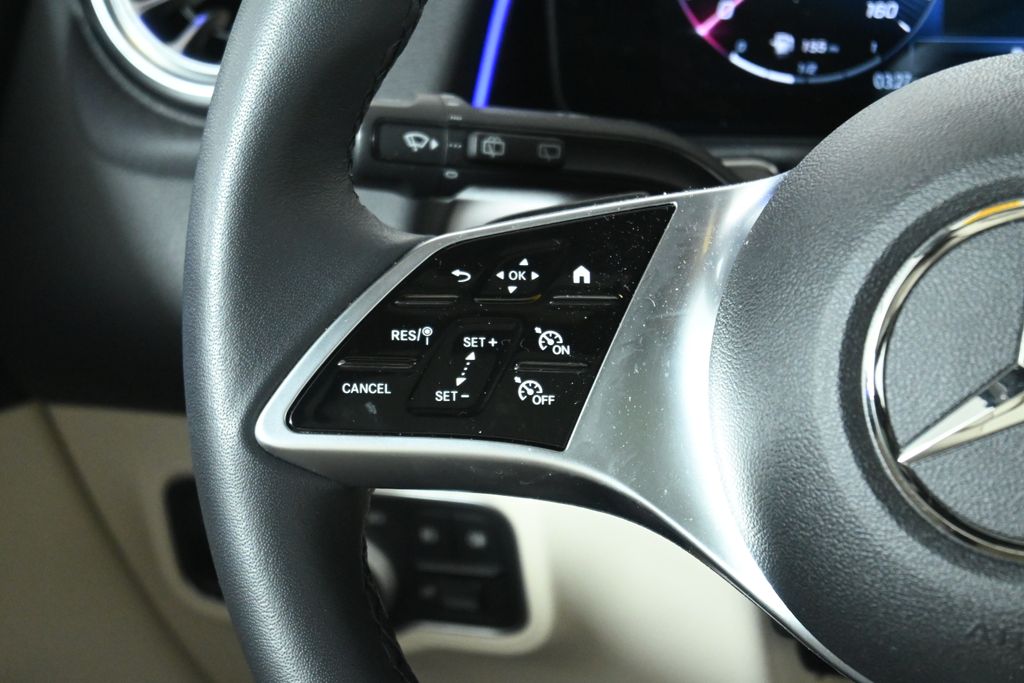 Thumbnail: 2026 Mercedes-Benz GLB - 18