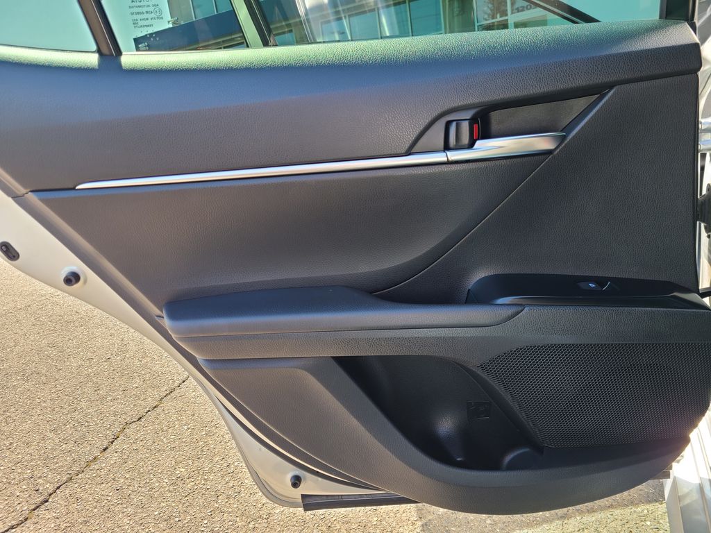 2018 Toyota Camry Hybrid LE