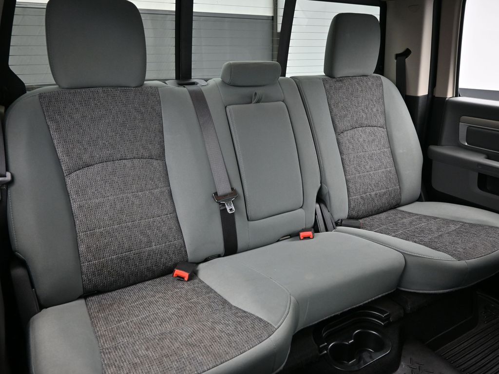 2018 Ram 1500 Big Horn Crew Cab 4x4 5'7" Box