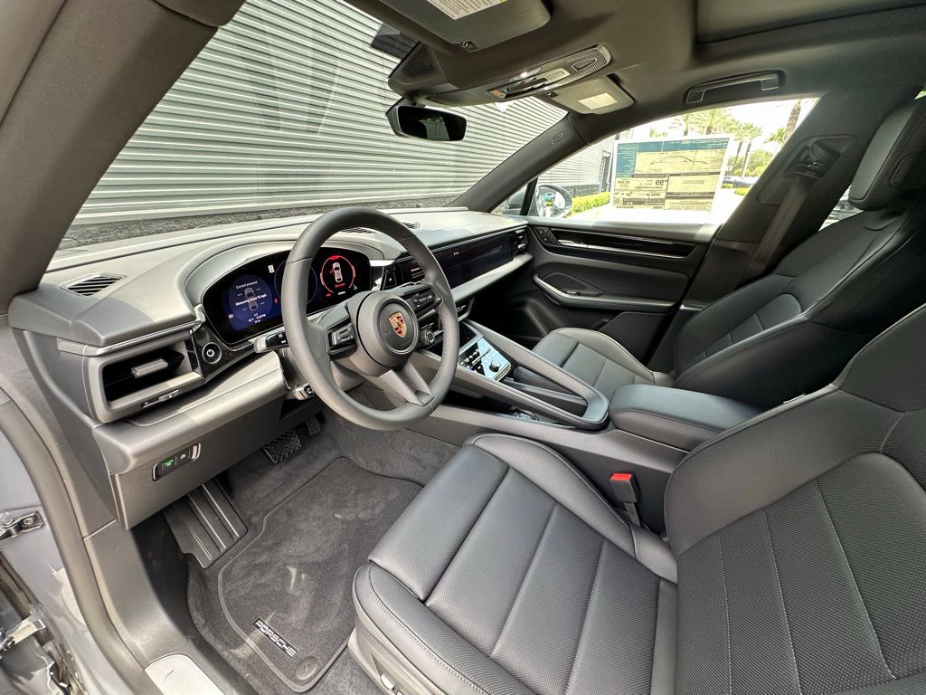 Thumbnail: 2025 Porsche Macan - 4