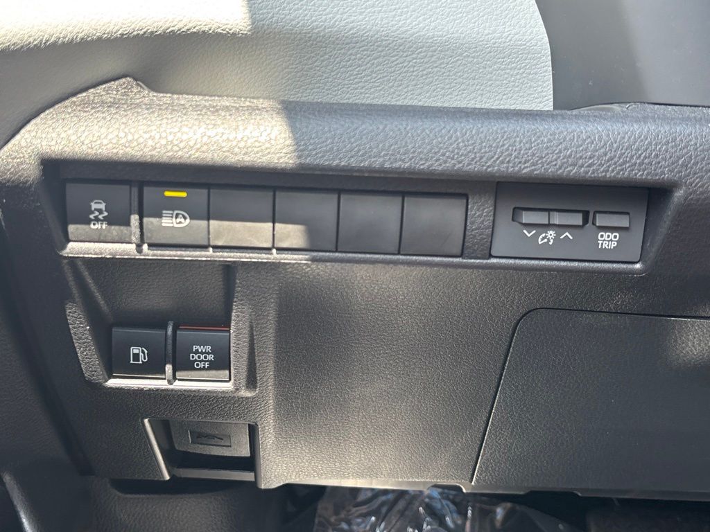 Used 2026 Toyota Sienna Van