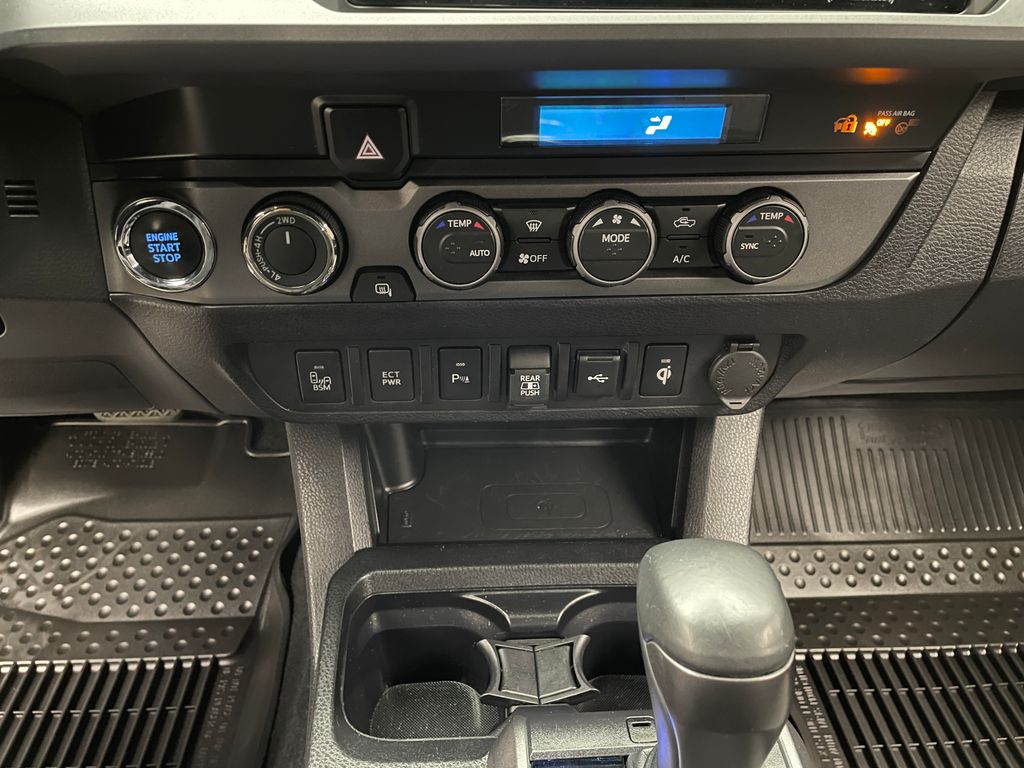 Thumbnail: 2022 Toyota Tacoma - 27