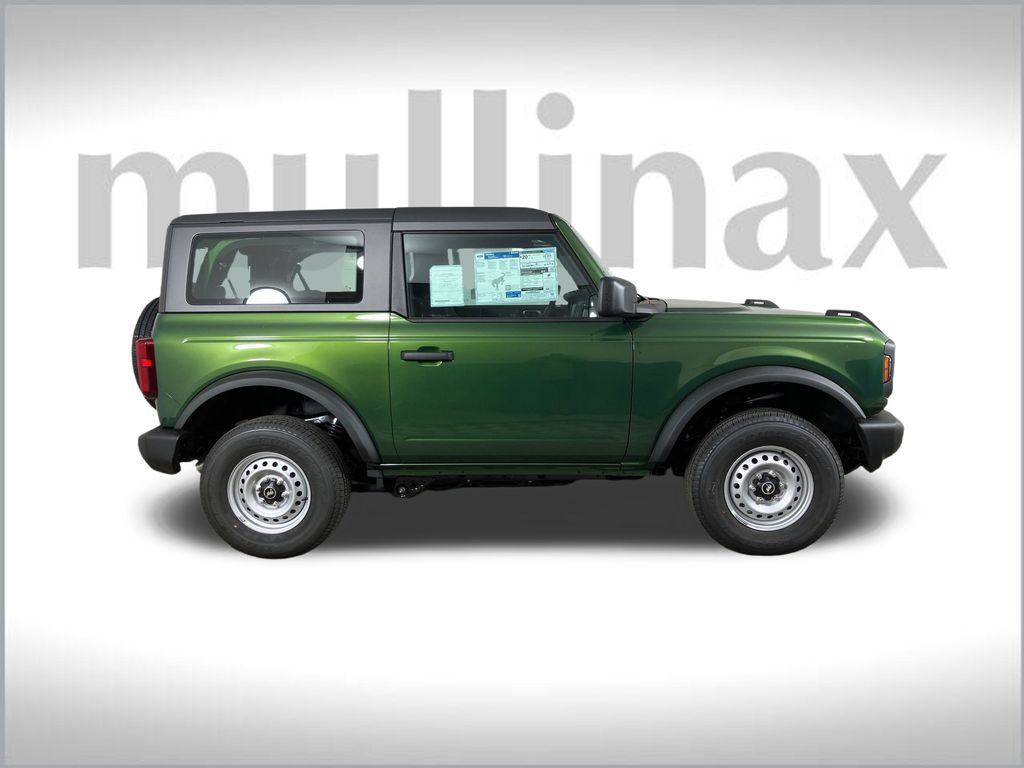 2025 Ford Bronco Base photo 2