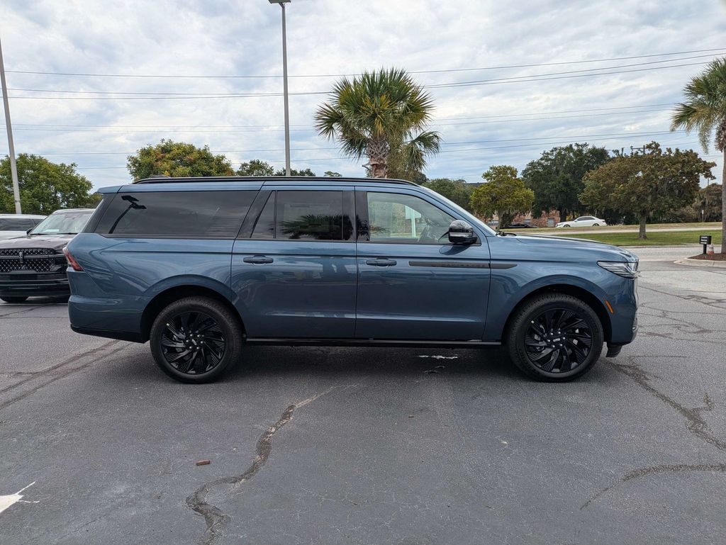 2027 Lincoln Navigator Reserve L