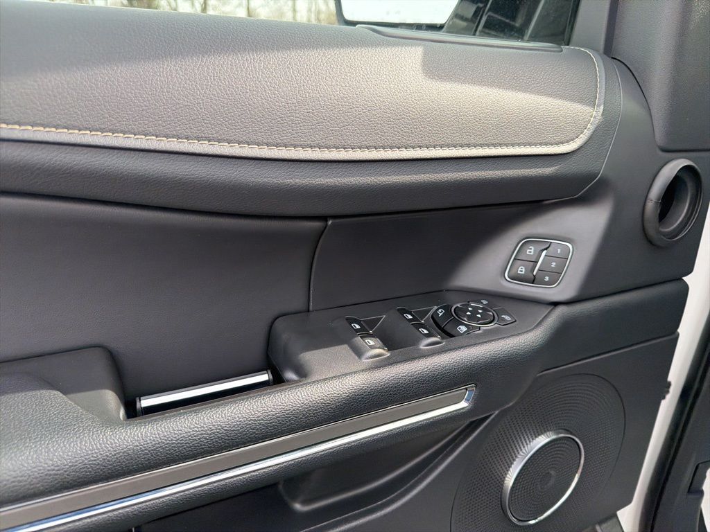 Thumbnail: 2024 Ford Expedition MAX - 28