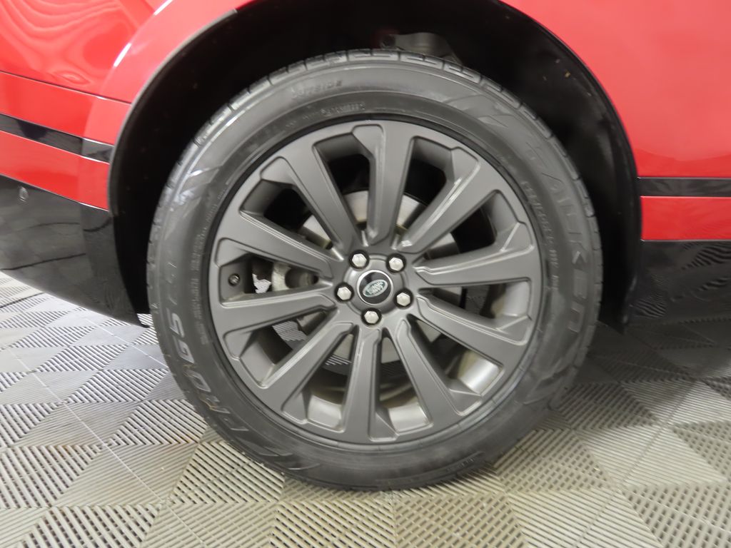 Thumbnail: 2018 Land Rover Range Rover Velar - 31