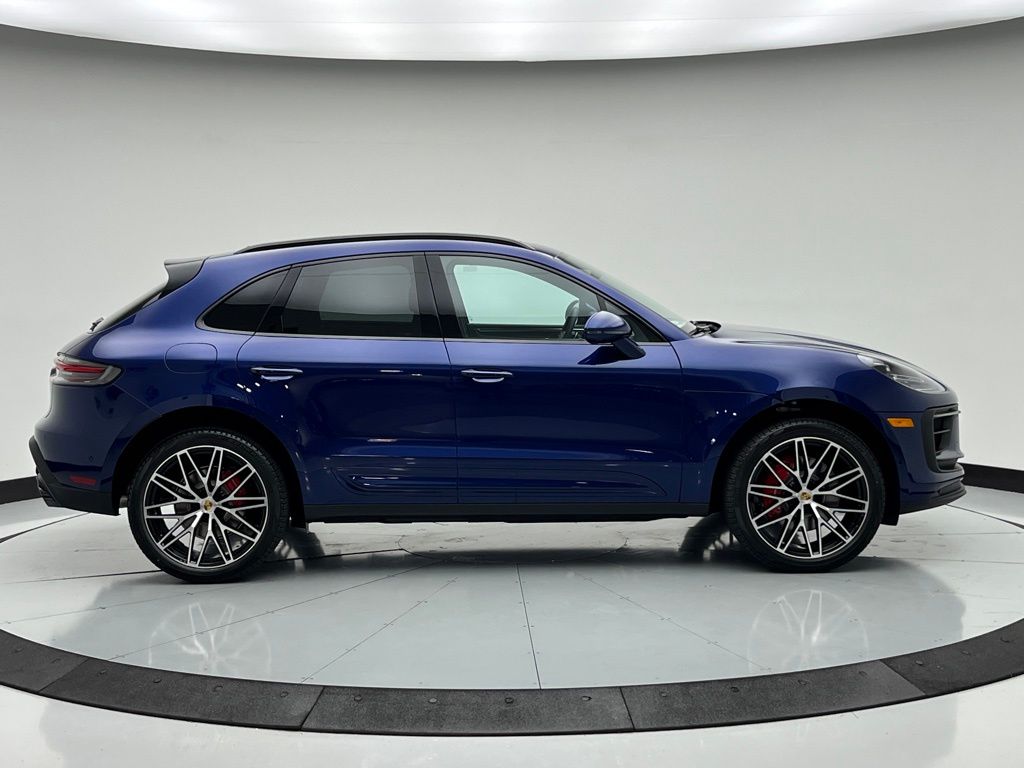 Thumbnail: 2025 Porsche Macan - 8