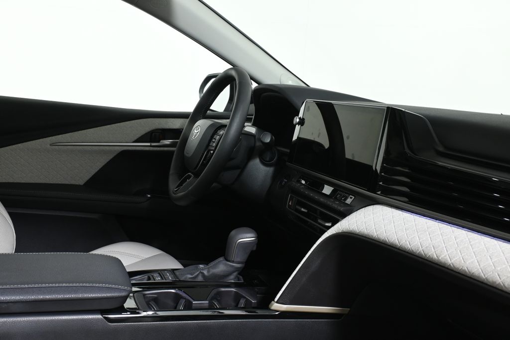 Thumbnail: 2026 Toyota Camry - 28