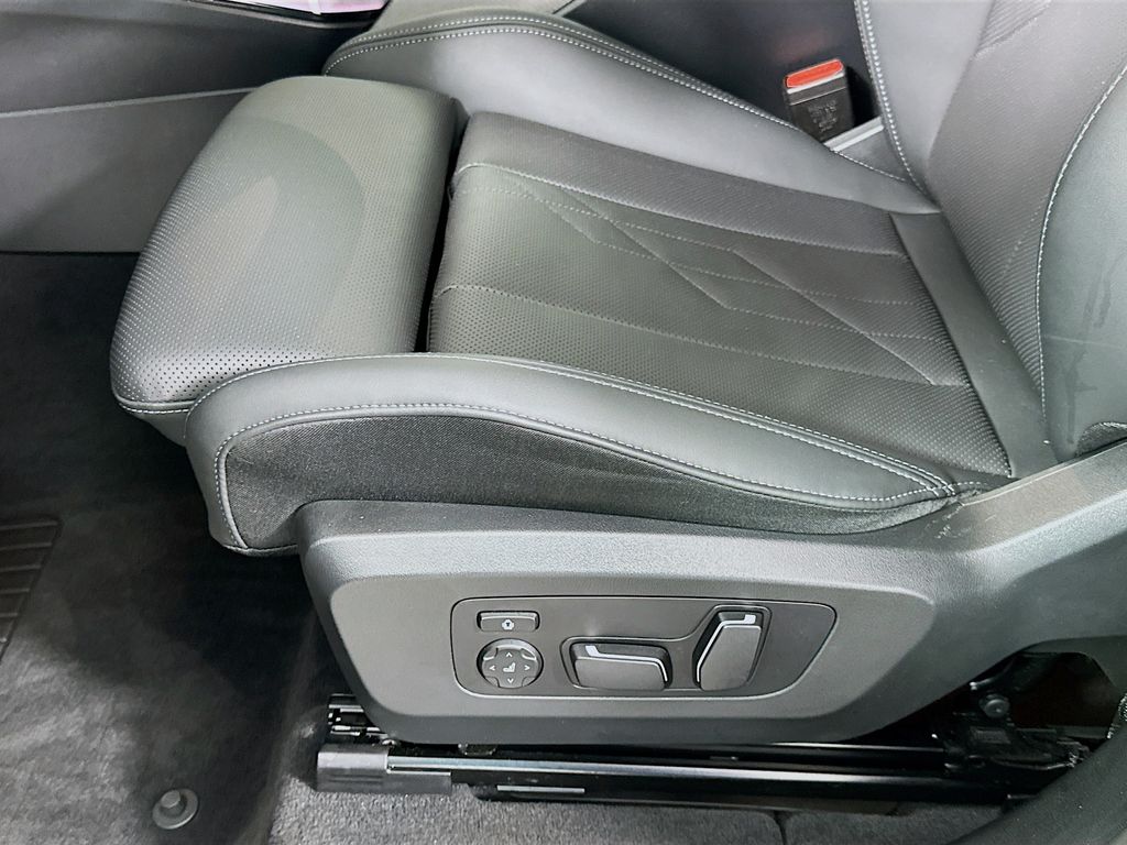 Thumbnail: 2025 BMW X3 - 19