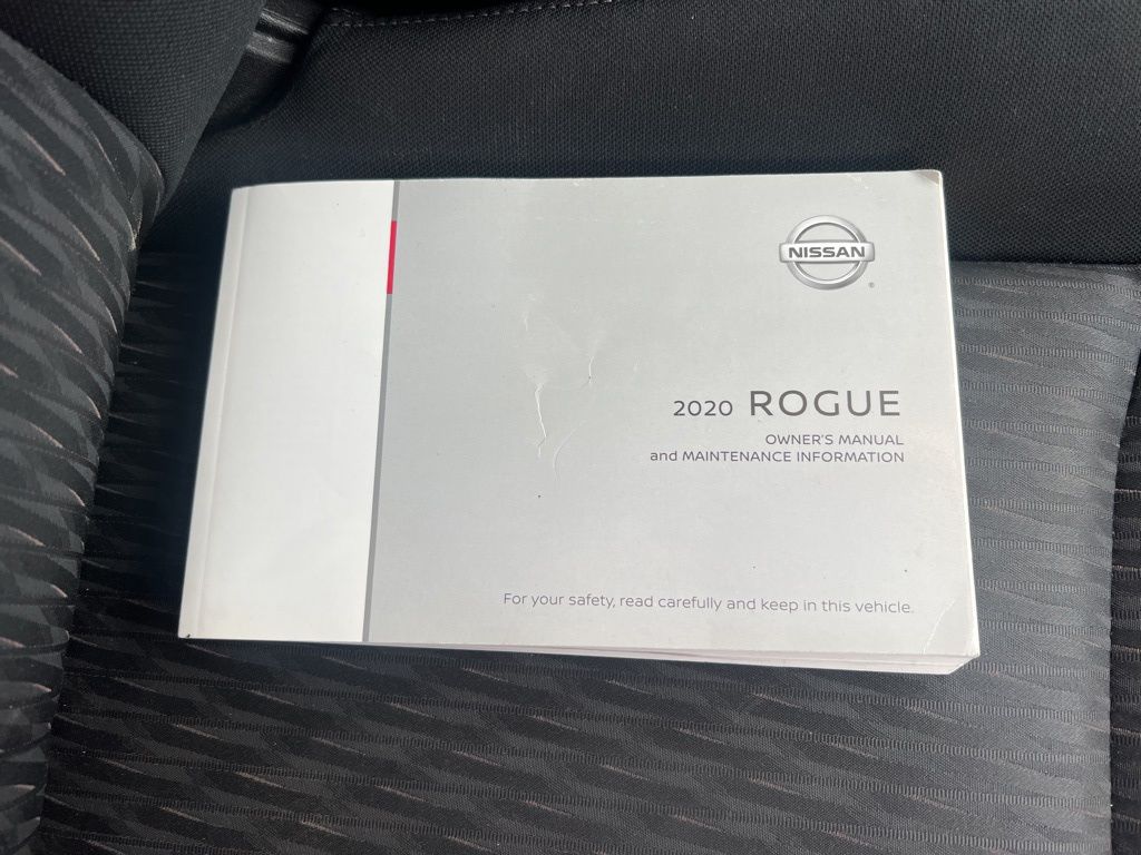 2020 Nissan Rogue SV photo