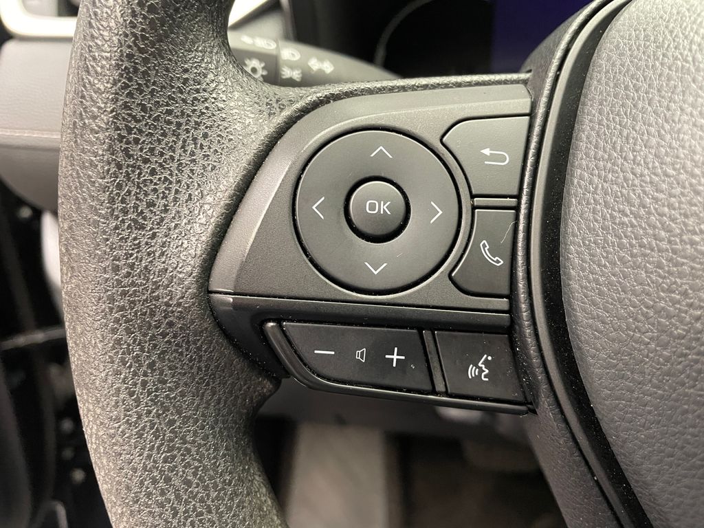 2023 Toyota RAV4 XLE 31