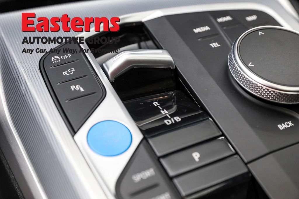 Used 2024 Gray BMW eDrive40 image 21