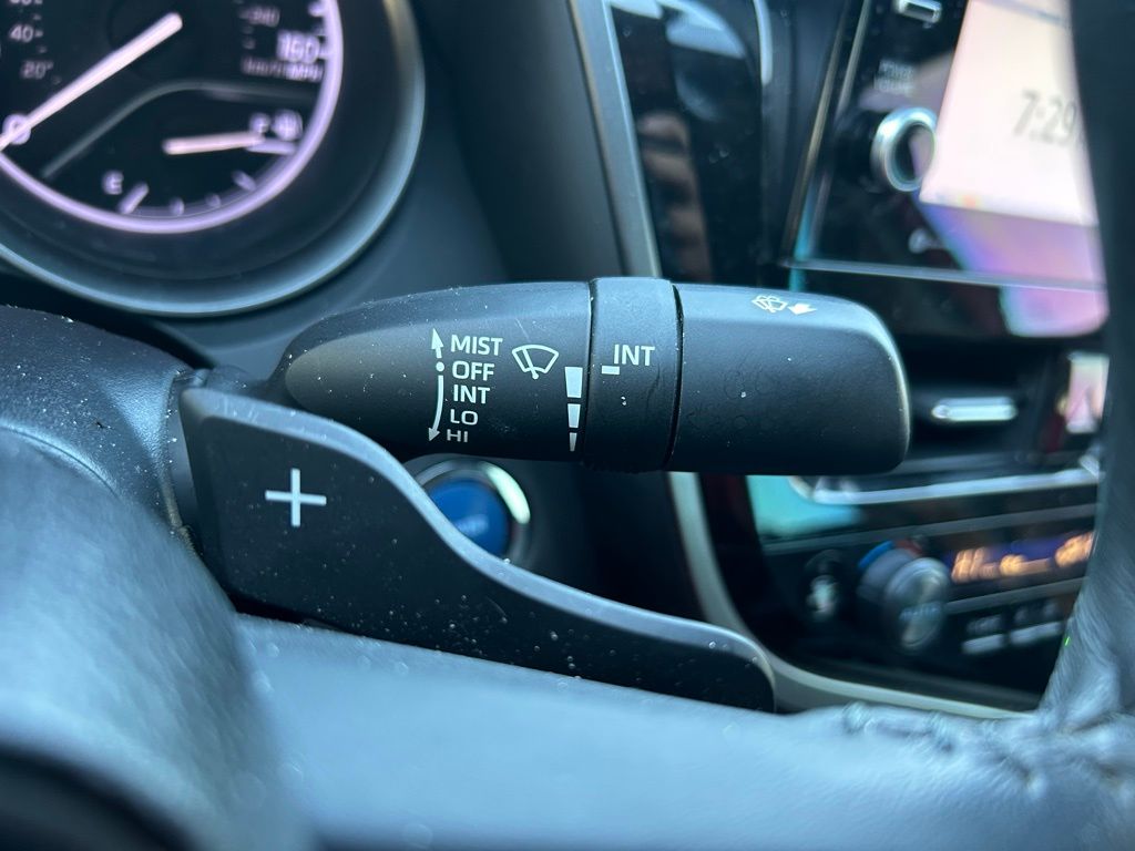 Thumbnail: 2022 Toyota Camry - 21