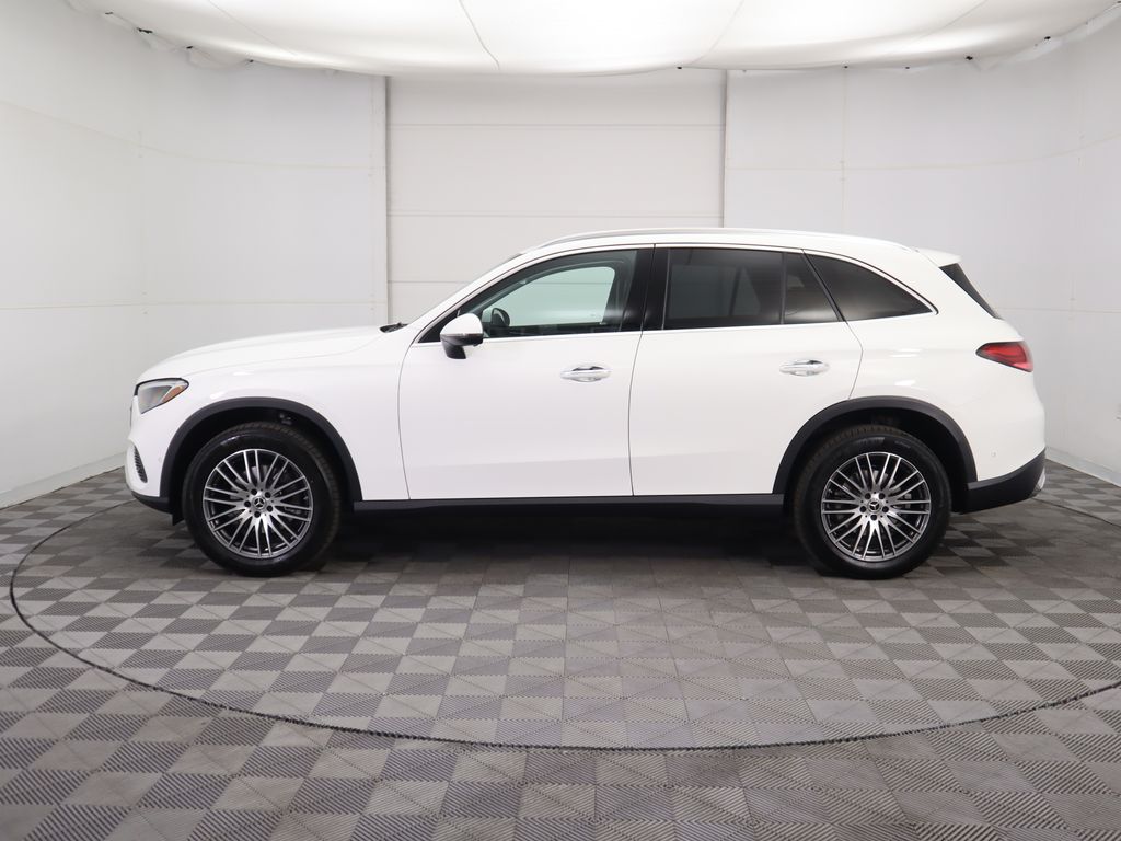 Thumbnail: 2026 Mercedes-Benz GLC - 8