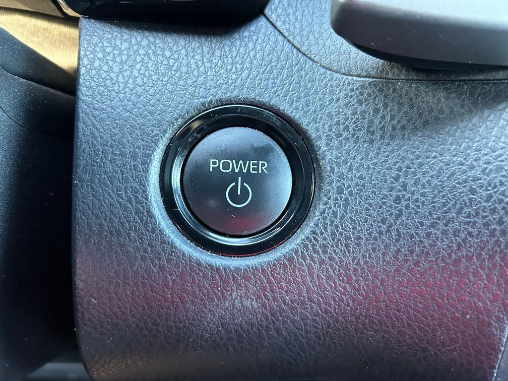 Thumbnail: 2025 Toyota Camry - 29