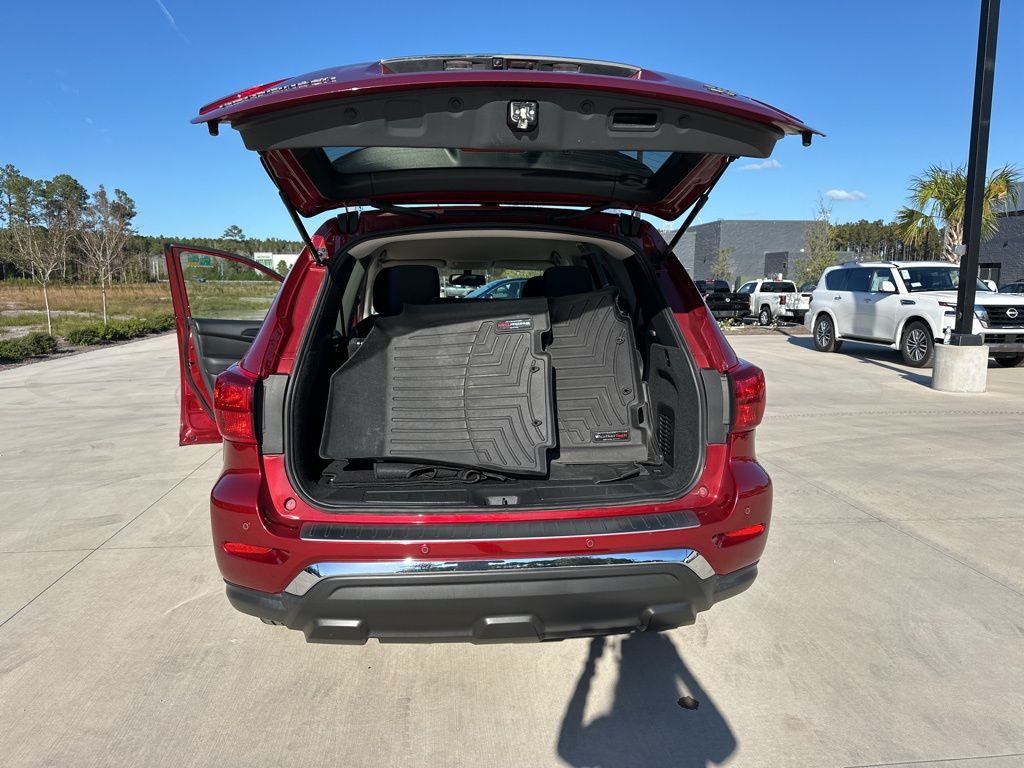 2020 Nissan Pathfinder SV 27