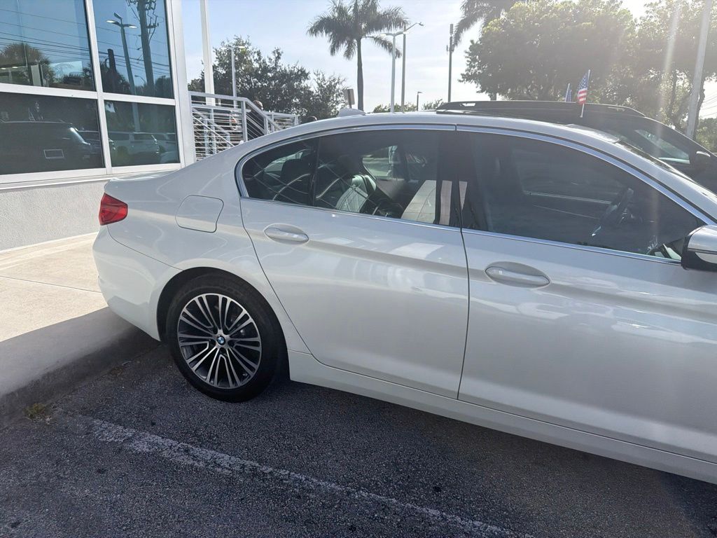 Used 2019 White Metallic BMW 540i xDrive image 18