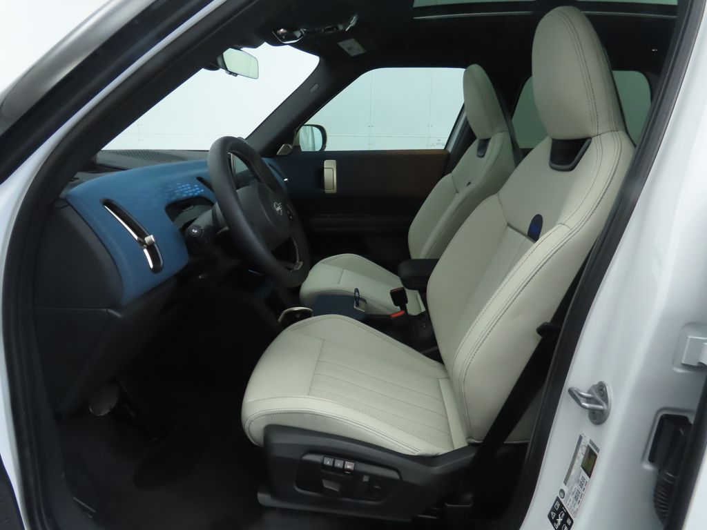 2025 MINI Cooper Countryman Iconic 21