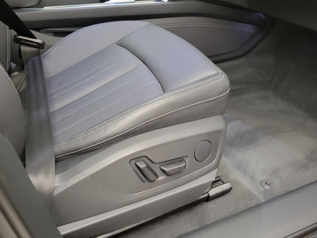 Thumbnail: 2023 Audi e-tron - 14