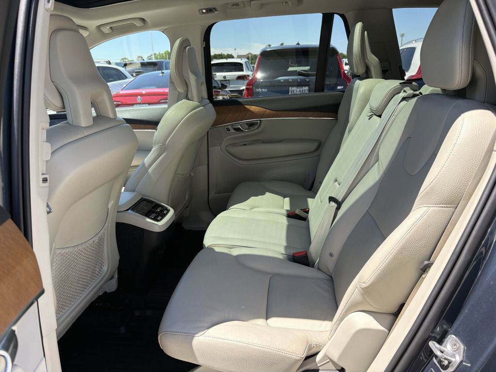 Used 2022 Denim Blue Metallic Volvo T6 Momentum image 24