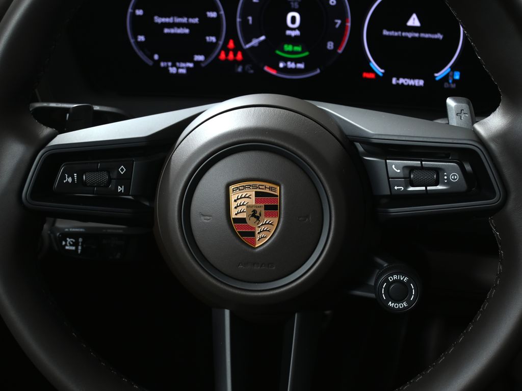 Thumbnail: 2026 Porsche Panamera - 19