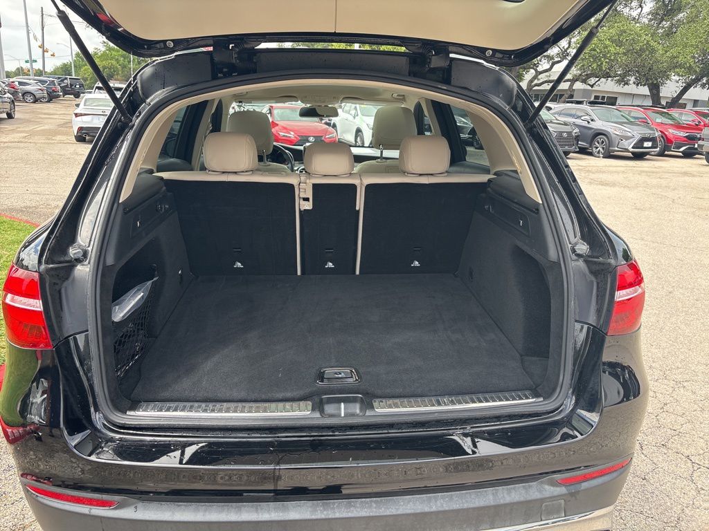 Thumbnail: 2019 Mercedes-Benz GLC - 20