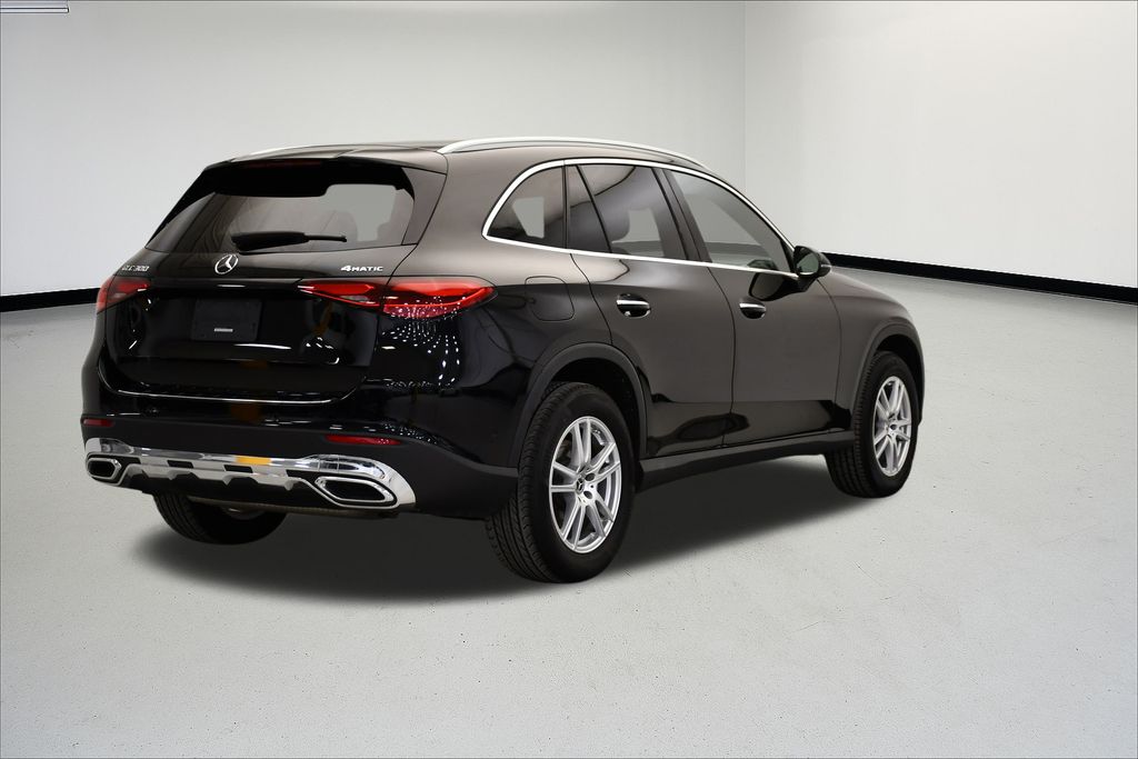 Thumbnail: 2023 Mercedes-Benz GLC - 5