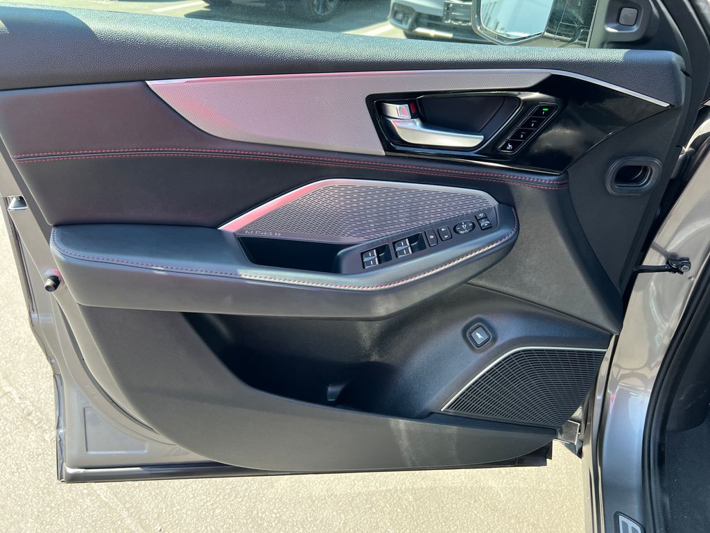 Thumbnail: 2023 Acura MDX - 11