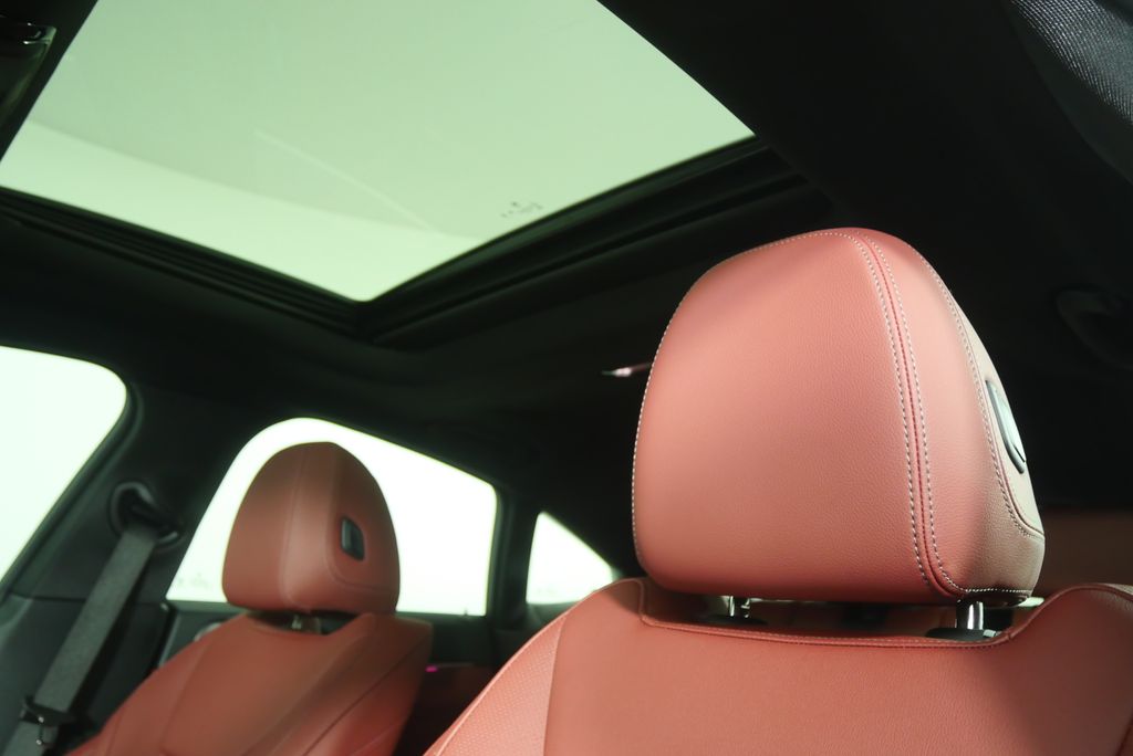 Thumbnail: 2025 BMW i4 - 13