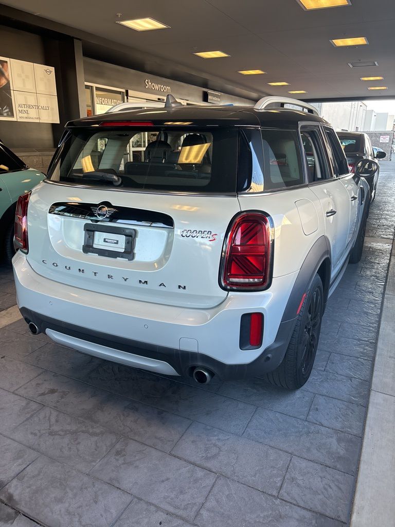 2022 MINI Cooper Countryman Signature 3