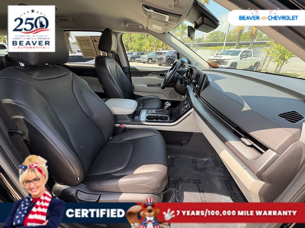 Used 2024 Kia Carnival Van