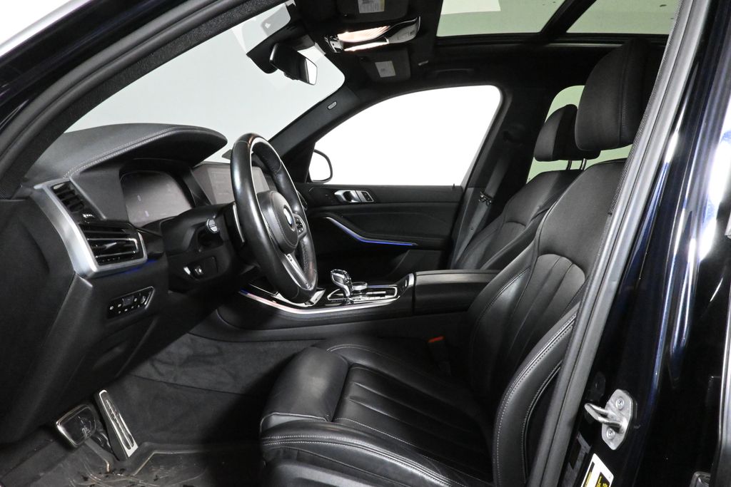 Thumbnail: 2021 BMW X5 - 3