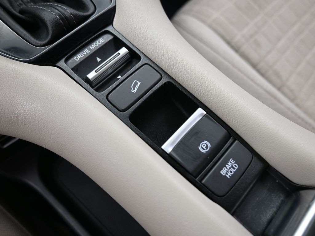 Used 2023 Gray Honda LX image 27