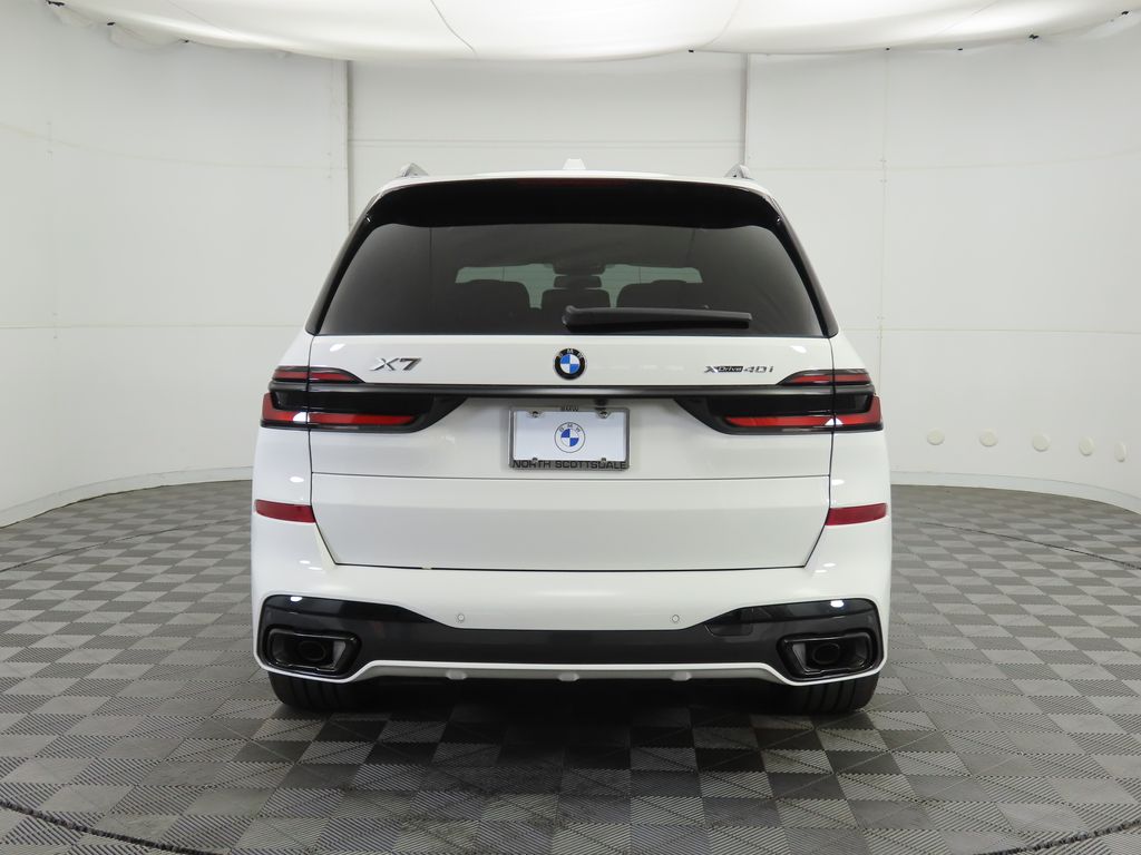 Thumbnail: 2026 BMW X7 - 6