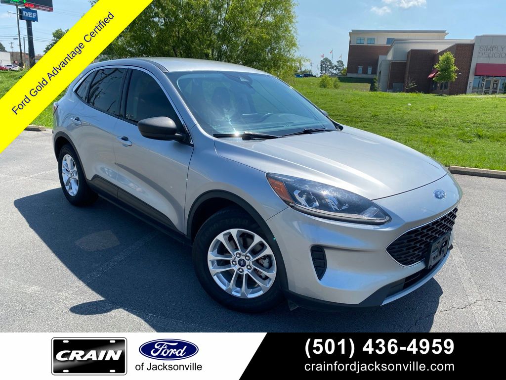 Iconic Silver Metallic 2022 Ford Escape SE FWD SUV / Crossover Front-Wheel Drive 8-Speed Automatic
