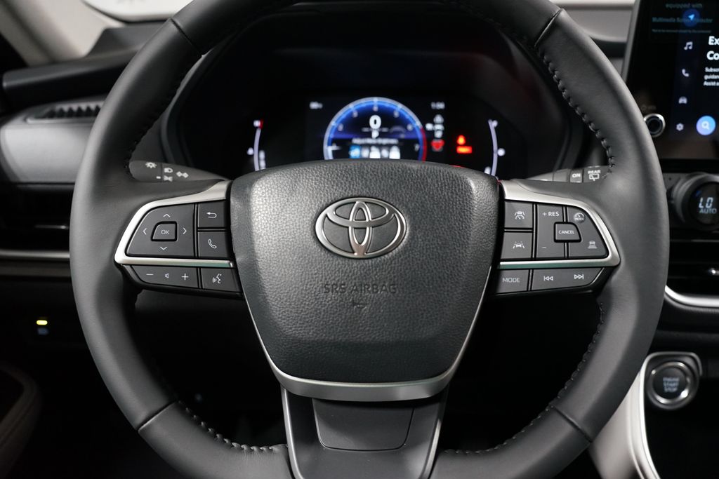 Thumbnail: 2025 Toyota Grand Highlander - 12