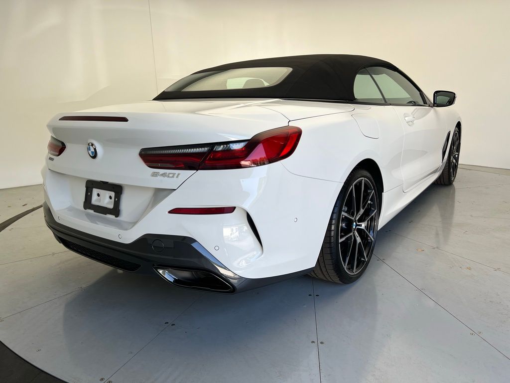 2024 BMW 8 Series 840i 6