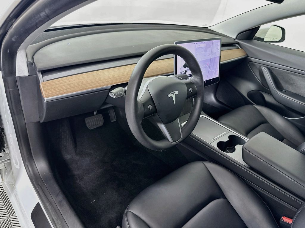 Thumbnail: 2021 Tesla Model 3 - 9