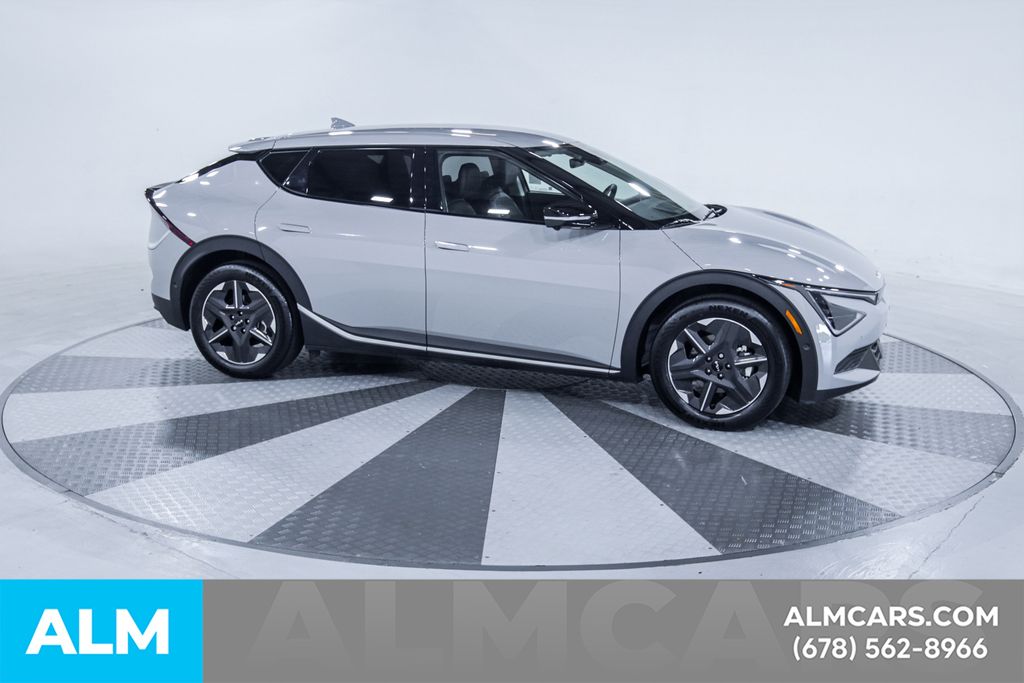 Used 2025 Gray Kia Light image 13