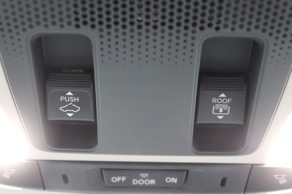 Thumbnail: 2025 Honda Pilot - 30