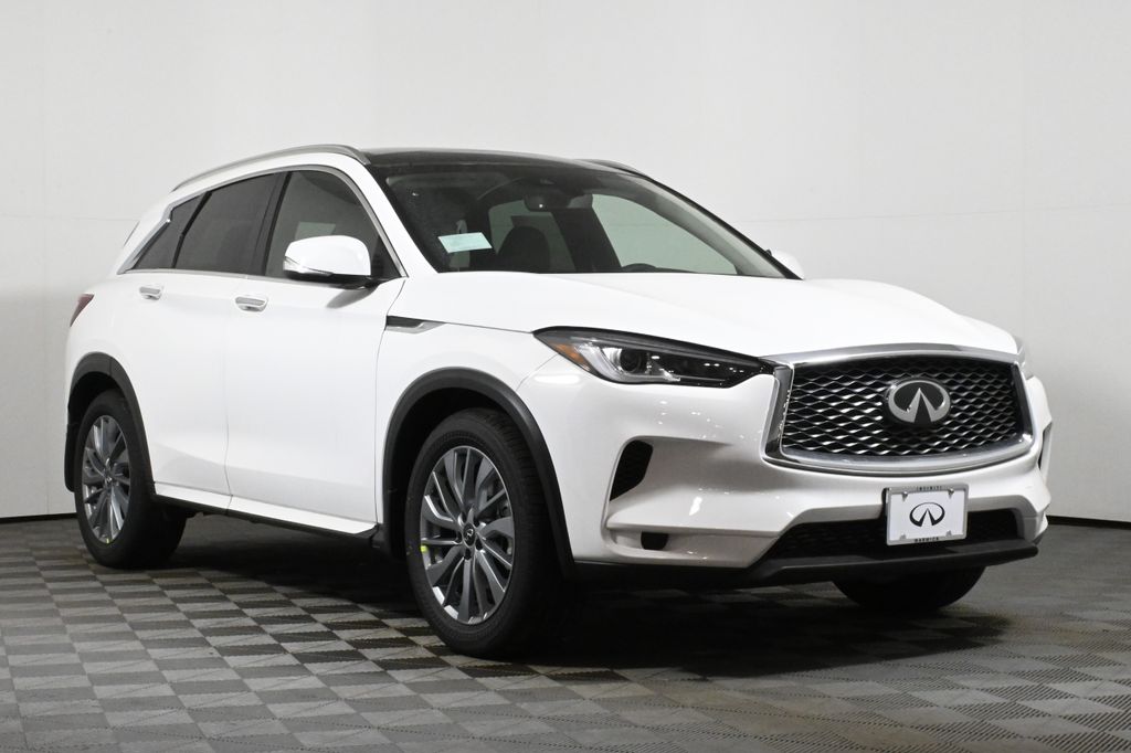 Thumbnail: 2025 INFINITI QX50 - 9