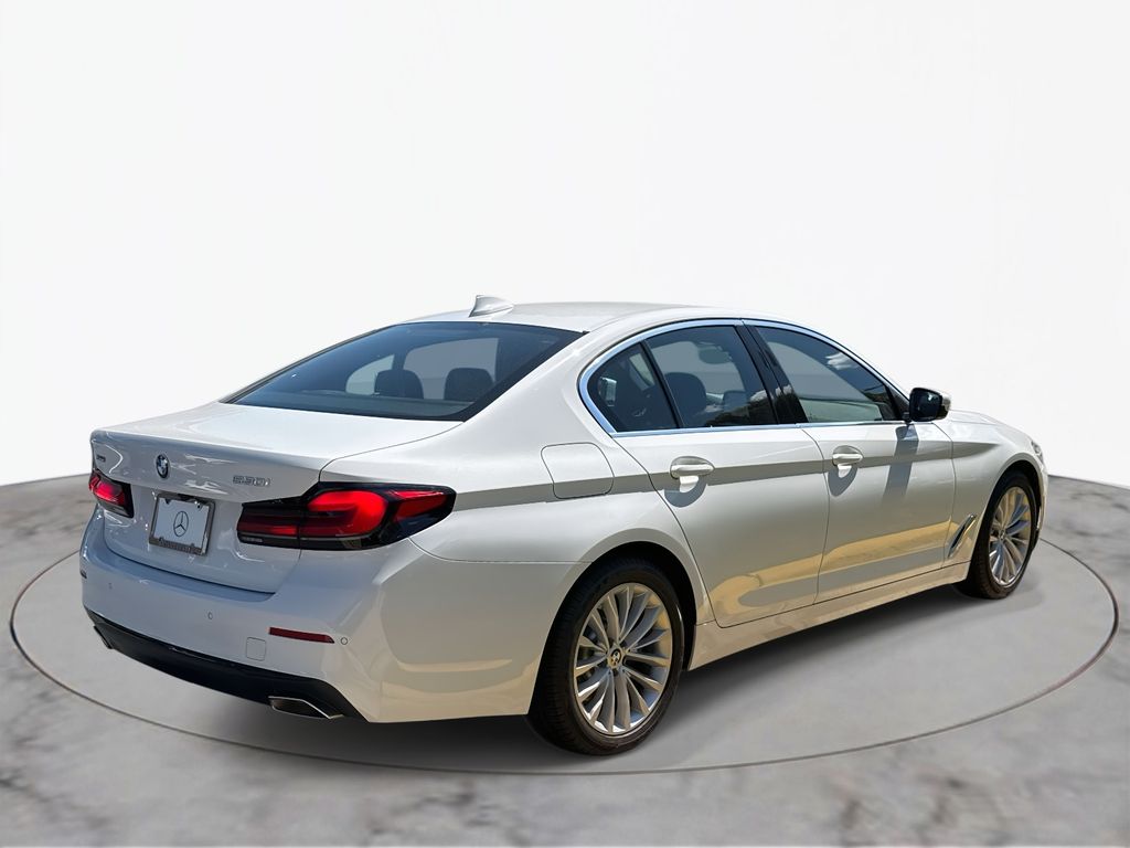 Thumbnail: 2022 BMW 5 Series - 7