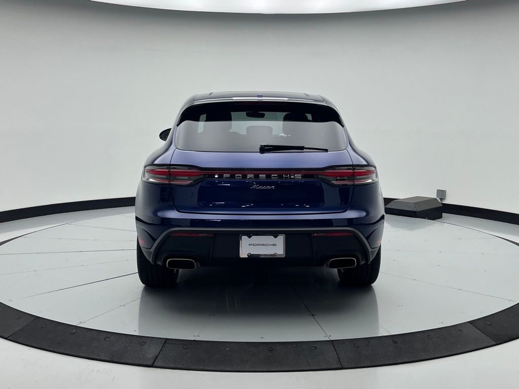 Thumbnail: 2025 Porsche Macan - 10