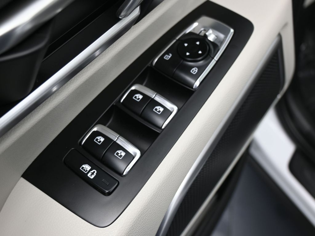 Used 2024 Glacial White Pearl Kia S image 14