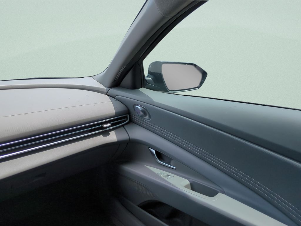 Used 2026 Gray Hyundai SEL Sport image 12