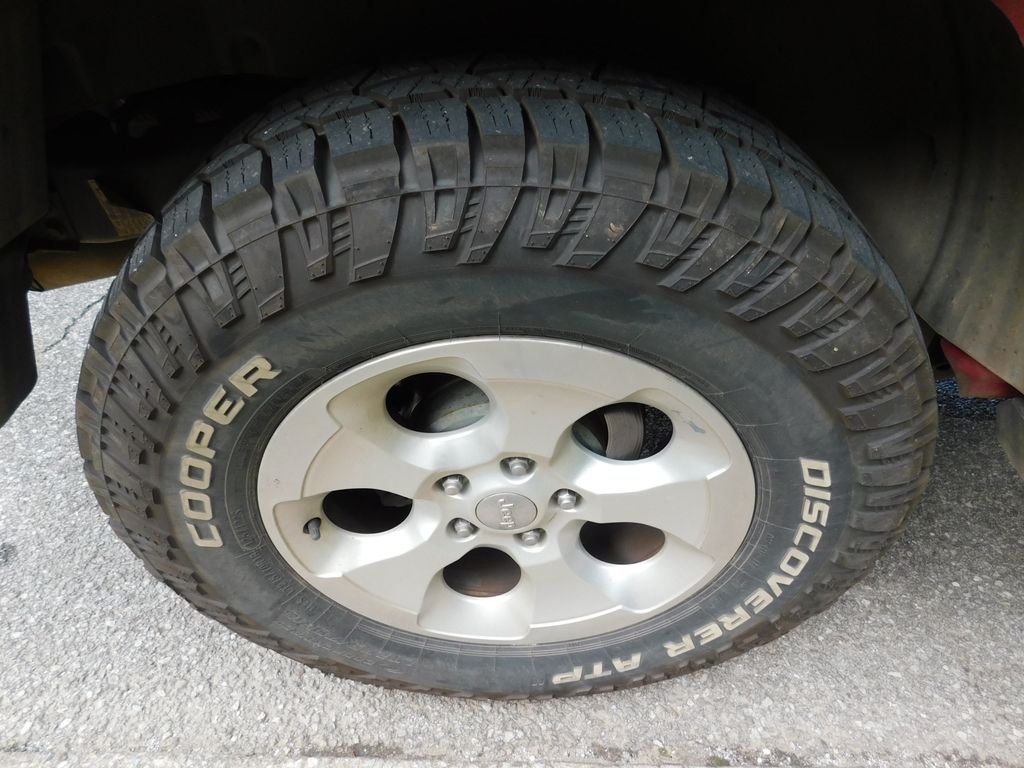 Thumbnail: 2013 Jeep Wrangler - 7